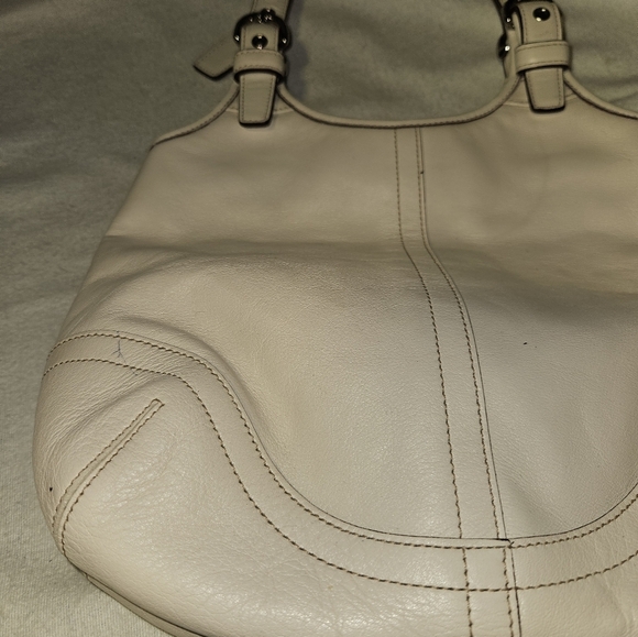 Coach Womans Vintage White Hobo Bag - Picture 5 of 15